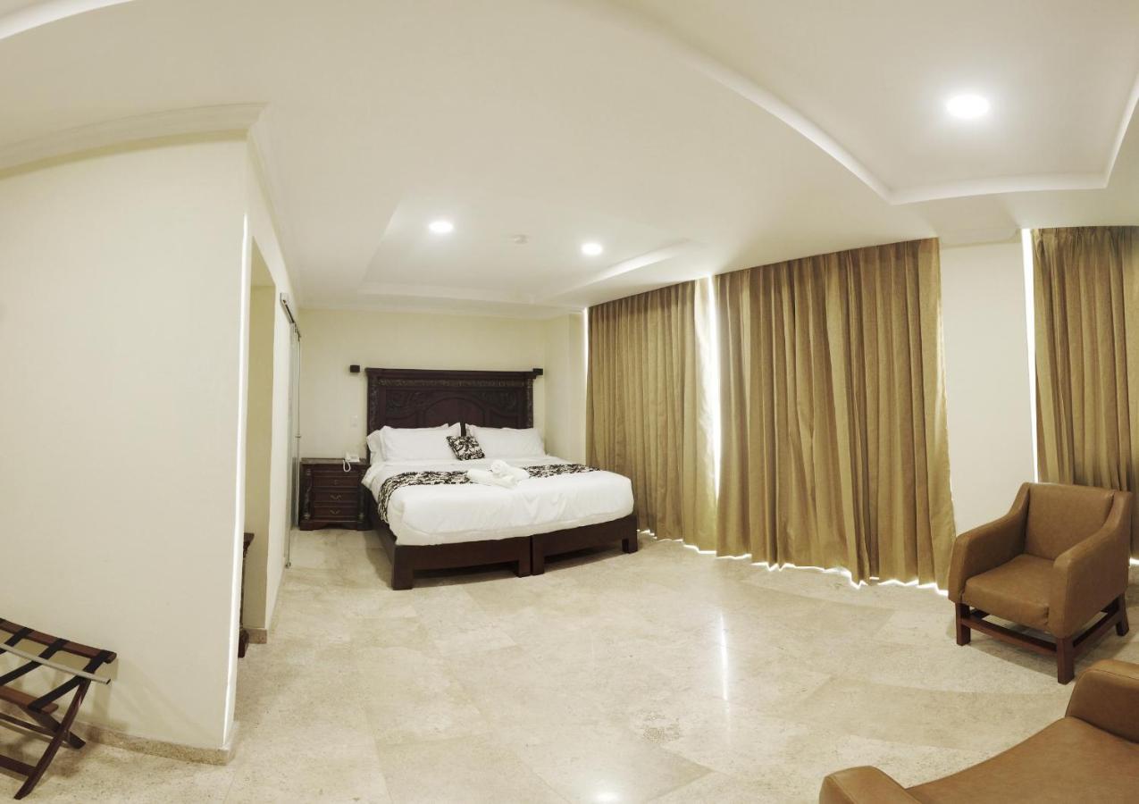 Real De La Peña 2 Hotel