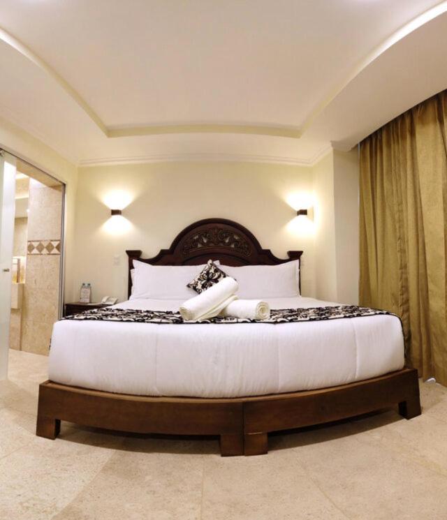 Real De La Peña 2 Hotel